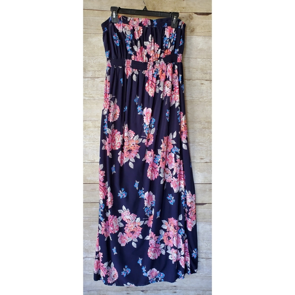 XL Old Navy Maternity strapless maxi dress. EUC